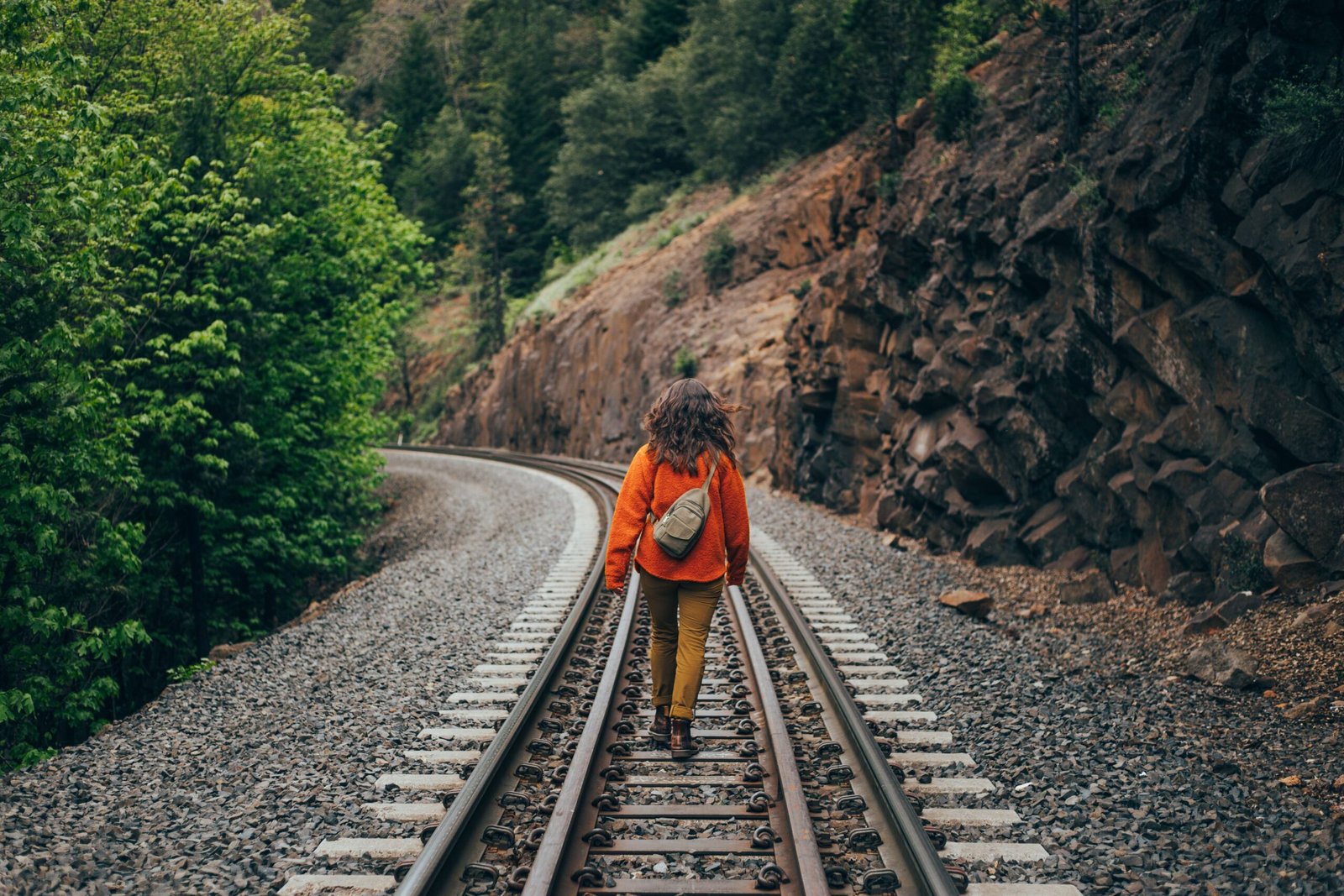 Solo Travel Guide – Everything You Need to Know Before Traveling Alone